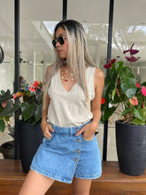 Cargar imagen en el visor de la galería, Blusa Tiana Beige
