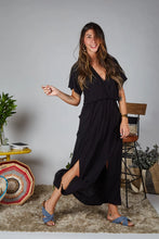 Cargar imagen en el visor de la galería, Vestido Étnica Largo con mangas y aberturas frontales - Negro
