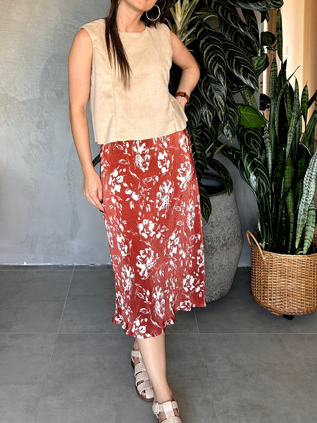 FALDA MIDI PLISADA TERRACOTA