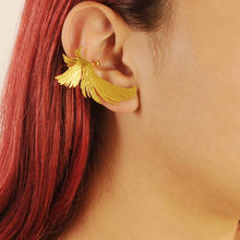 Cargar imagen en el visor de la galería, Ear Cuff Y Arete Ave Fénix Resiliencia
