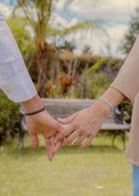Cargar imagen en el visor de la galería, Pacto Esto que somos (Set x 2 Pulseras)
