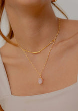 Cargar imagen en el visor de la galería, Collar Cuarzo Rosa - Piedra del Amor Incondicional

