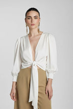 Cargar imagen en el visor de la galería, CAMISA ANA 2 BLANCA
