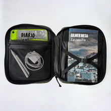 Cargar imagen en el visor de la galería, Portalibros Habana funda resistente para libros y dispositivos
