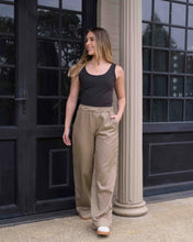 Cargar imagen en el visor de la galería, Pantalon Cande Plane Arena
