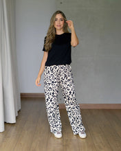 Cargar imagen en el visor de la galería, Pantalón Stay Marfil (Copia)
