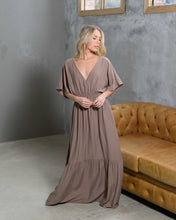 Cargar imagen en el visor de la galería, Vestido Elodia Brown
