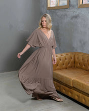 Cargar imagen en el visor de la galería, Vestido Elodia Brown

