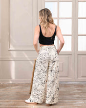 Cargar imagen en el visor de la galería, Pantalon Cande Flores Marfil
