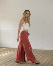 Cargar imagen en el visor de la galería, Pantalón Paulina Plane Rubor
