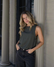 Cargar imagen en el visor de la galería, Blusa Cata Verde
