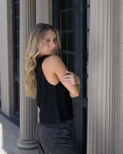 Cargar imagen en el visor de la galería, Blusa Cata Plane Black
