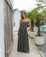 Cargar imagen en el visor de la galería, Vestido Rafaela Plane Verde
