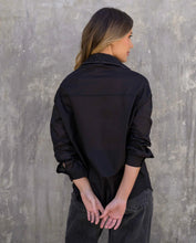 Cargar imagen en el visor de la galería, Camisa Lucero Soft Black
