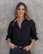 Cargar imagen en el visor de la galería, Camisa Lucero Soft Black
