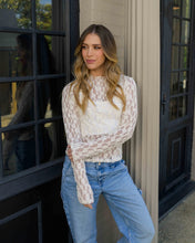 Cargar imagen en el visor de la galería, Blusa Jacky Sweet Crema

