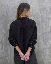 Cargar imagen en el visor de la galería, Camisa Cristina Berlín Black
