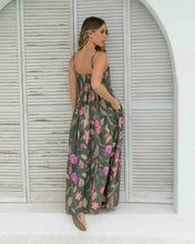Cargar imagen en el visor de la galería, Vestido Lily Garden
