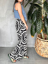 Cargar imagen en el visor de la galería, Pantalon Ancho Bolsillos Funcionales  Y Elastico En Cintura
