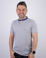 Cargar imagen en el visor de la galería, Polo Gris Nerú Hombre
