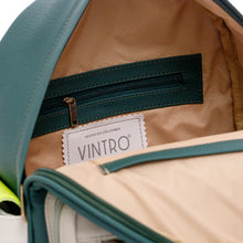 Cargar imagen en el visor de la galería, MORRAL PARA MUJER NOMAD VERDE CON BOLSILLO POSTERIOR
