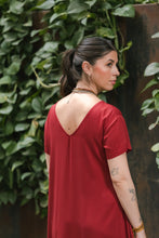 Cargar imagen en el visor de la galería, Vestido Alma Multiproposito - Cereza

