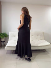 Cargar imagen en el visor de la galería, Vestido Regina negro
