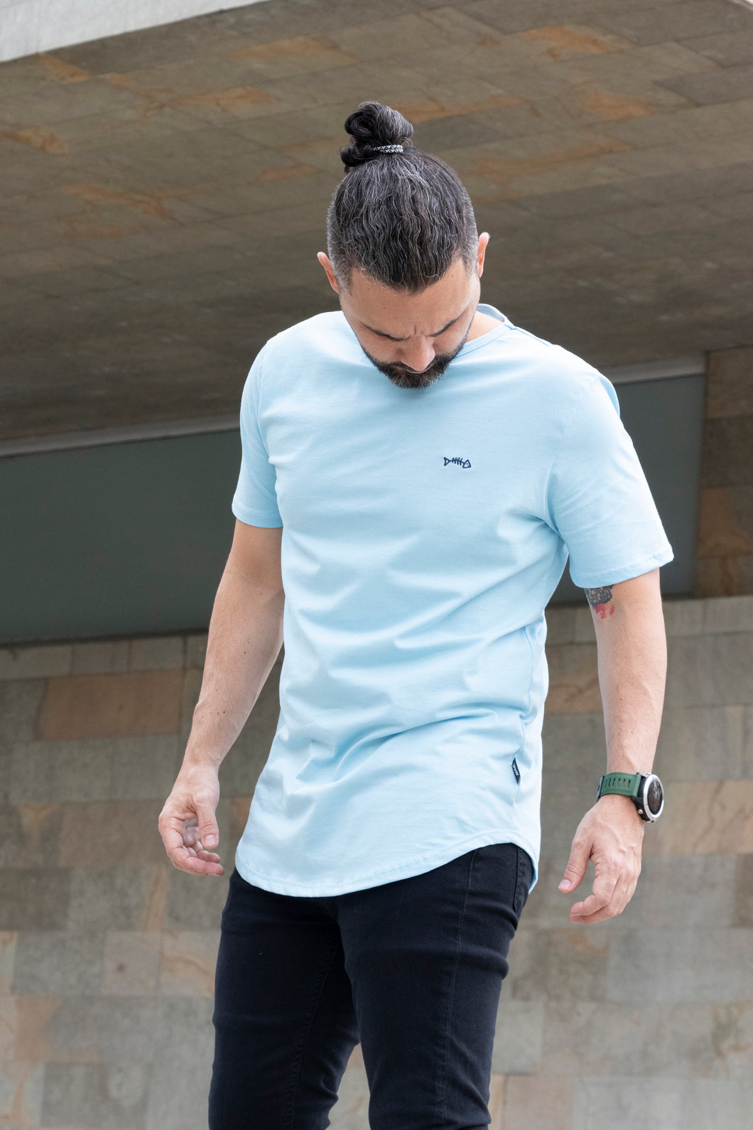 Camiseta Slim Split Azul Claro