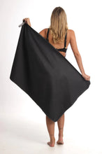 Cargar imagen en el visor de la galería, Toalla Unicolor Playera Negra

