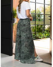 Cargar imagen en el visor de la galería, Pantalón Paulina Print Verde
