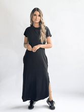 Cargar imagen en el visor de la galería, Vestido Celia Negro
