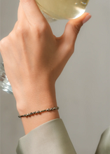 Cargar imagen en el visor de la galería, Pulsera Prosperidad y Éxito | Pirita
