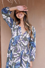 Cargar imagen en el visor de la galería, Vestido Alma Aceituna
