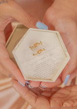 Cargar imagen en el visor de la galería, Pacto Anillos Lazo Madre e Hija (Set x 2 Anillos) ⋆ Unión Eterna)
