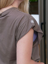 Cargar imagen en el visor de la galería, Anne 3 corazones Cafe
