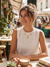 Cargar imagen en el visor de la galería, Blusa Bianca ojalillo
