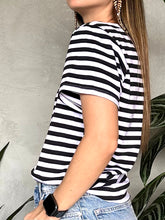 Cargar imagen en el visor de la galería, CAMISETA RAYAS
