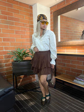 Cargar imagen en el visor de la galería, Camisa Clara ojalillo Beige
