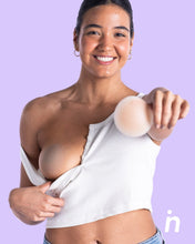 Cargar imagen en el visor de la galería, Cubrepezones de Silicona Reutilizable - Nipskin® - Nipple Covers
