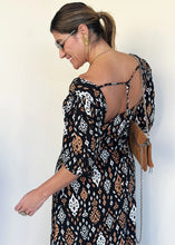 Cargar imagen en el visor de la galería, Vestido Demetria Estampado
