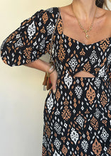 Cargar imagen en el visor de la galería, Vestido Demetria Estampado
