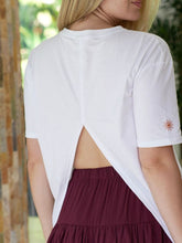 Cargar imagen en el visor de la galería, Camiseta Dina corazón amor Blanco
