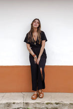 Cargar imagen en el visor de la galería, Vestido Étnica Largo con mangas y aberturas frontales - Negro
