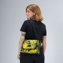 Cargar imagen en el visor de la galería, Monstera Lunchbag
