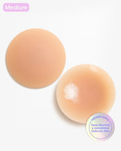 Cargar imagen en el visor de la galería, Cubrepezones de Silicona Reutilizable - Nipskin® - Nipple Covers
