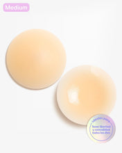 Cargar imagen en el visor de la galería, Cubrepezones de Silicona Reutilizable - Nipskin® - Nipple Covers
