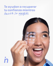 Cargar imagen en el visor de la galería, Parches para Granos, uso de día - Nipskin®
