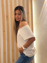 Cargar imagen en el visor de la galería, Blusa Rosario Crudo
