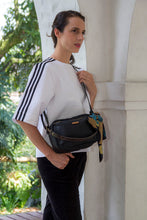 Cargar imagen en el visor de la galería, Bolso Bandolera Anita
