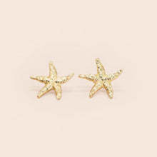 Cargar imagen en el visor de la galería, Aretes Estrella De Mar
